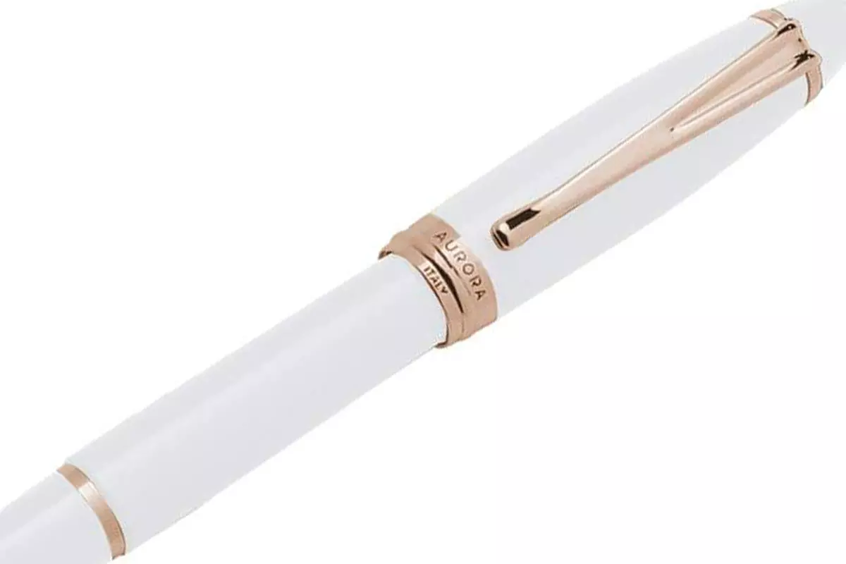 Aurora Ipsilon Winter White Fountain Pen